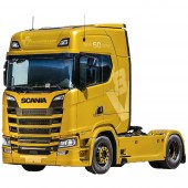 Italeri 3927 Scania S730 Highline 4x2 Kamionmodell építőkészlet 1:24